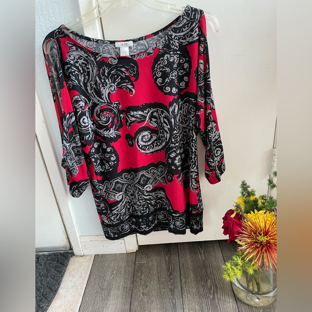 CACHÉ tunic blouse. Worn ONCE! Size S. 95% polyester.  Holiday datenight office